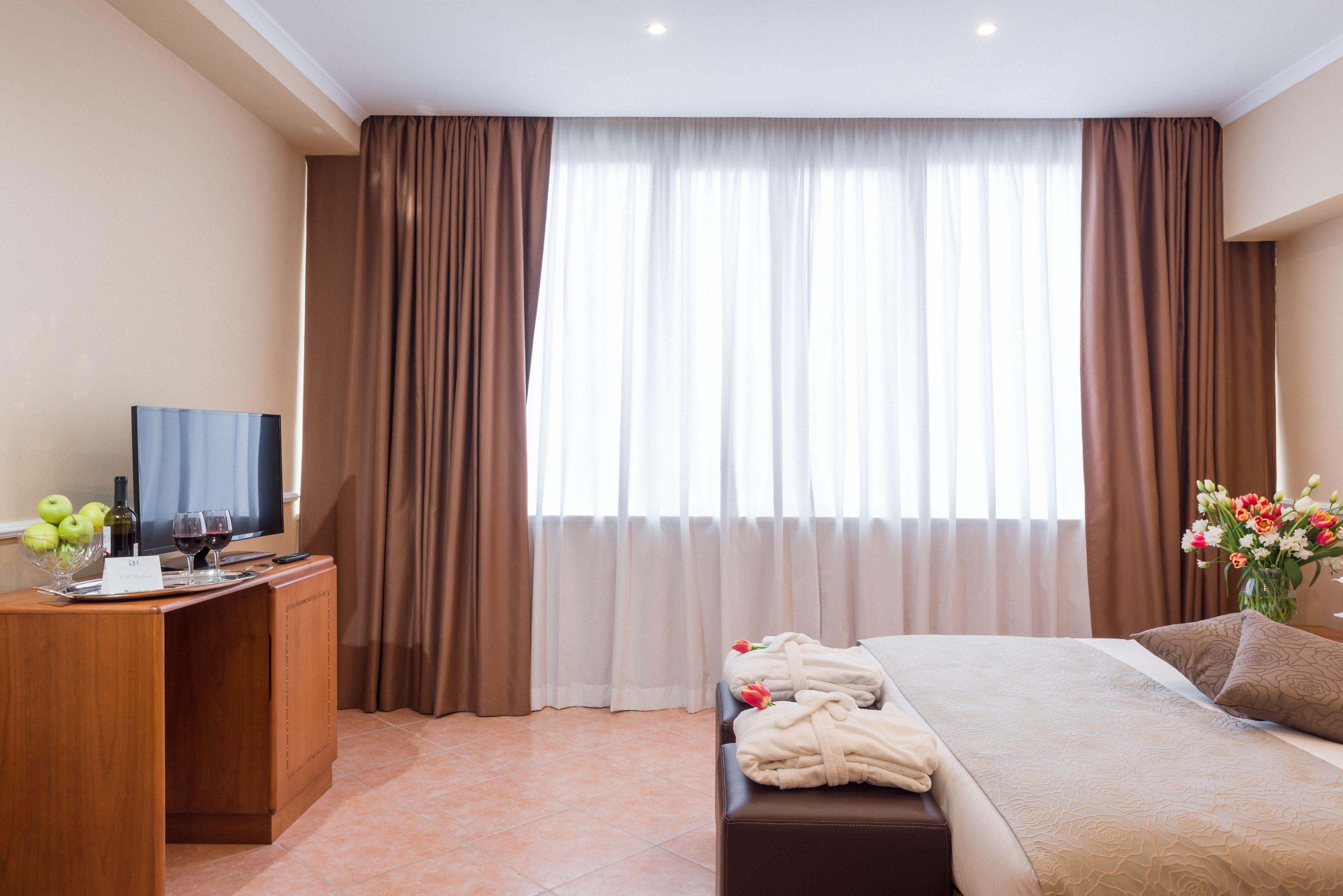 Raeli Hotel Lux — Photos 3