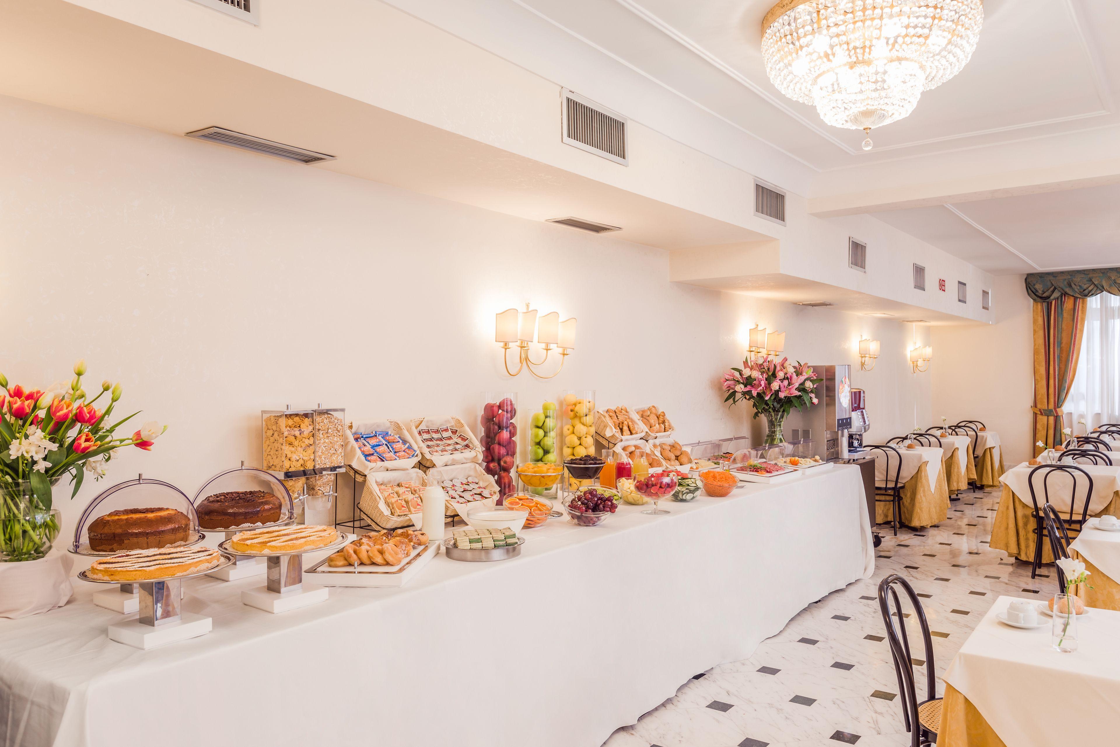 Raeli Hotel Lux, Rome